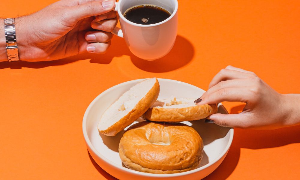 ベーグルとコーヒー